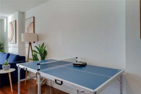 Condo in Miami, Florida, 1 bedroom  № 2058548 - photo 3