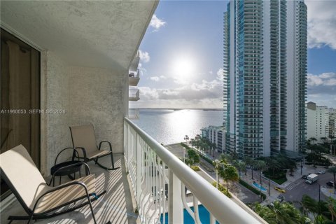 Condo in Miami, Florida, 1 bedroom  № 2058548 - photo 16