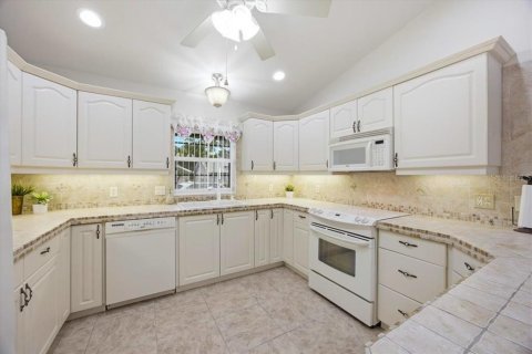 Casa en venta en Haines City, Florida, 3 dormitorios, 170.48 m2 № 2290995 - foto 3