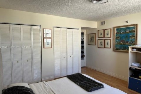 Copropriété à vendre à Sunny Isles Beach, Floride: 3 chambres, 210.61 m2 № 1697738 - photo 27