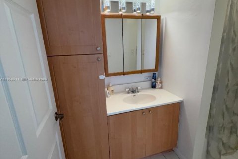 Condominio en alquiler en Sunny Isles Beach, Florida, 1 dormitorio, 71.26 m2 № 2020329 - foto 15