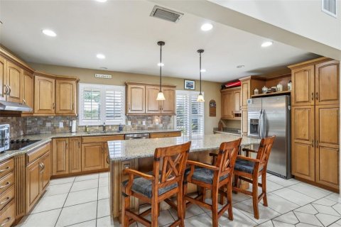 House in Winter Haven, Florida 4 bedrooms, 222.69 sq.m. № 2110714 - photo 24