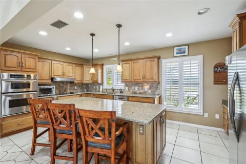 House in Winter Haven, Florida 4 bedrooms, 222.69 sq.m. № 2110714 - photo 25