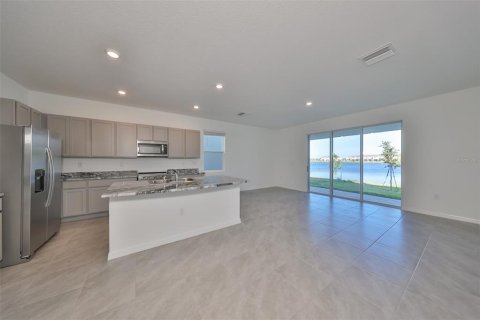 Townhouse in Apollo Beach, Florida 3 bedrooms, 167.41 sq.m. № 2202059 - photo 2