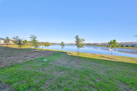 Townhouse in Apollo Beach, Florida 3 bedrooms, 167.41 sq.m. № 2202059 - photo 12