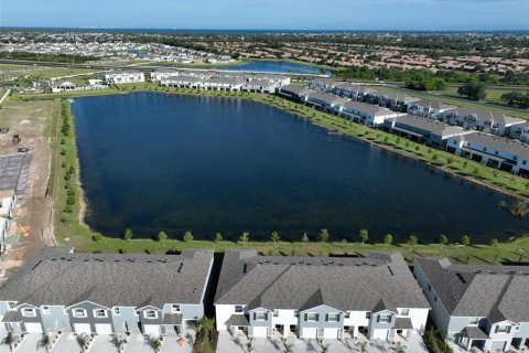 Townhouse in Apollo Beach, Florida 3 bedrooms, 167.41 sq.m. № 2202059 - photo 16