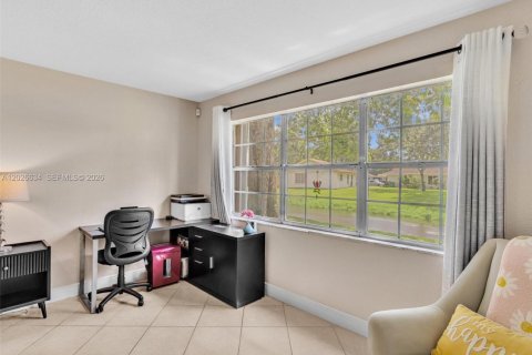 Copropriété à vendre à Davie, Floride: 1 chambre, 83.7 m2 № 2176114 - photo 15