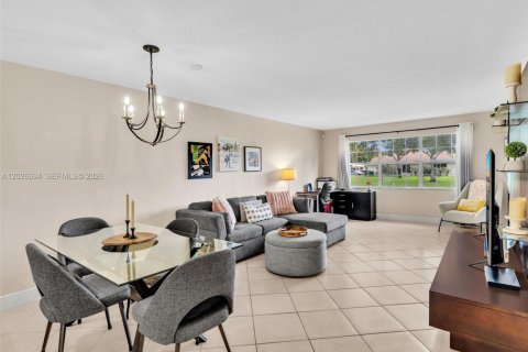 Copropriété à vendre à Davie, Floride: 1 chambre, 83.7 m2 № 2176114 - photo 3
