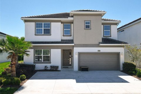 House in Kissimmee, Florida 12 bedrooms, 442.4 sq.m. № 1876728 - photo 1