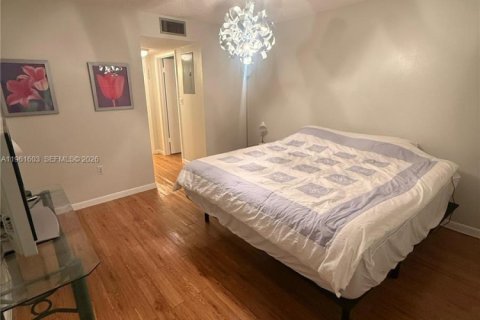 Condo in Tamarac, Florida, 1 bedroom  № 2080842 - photo 7