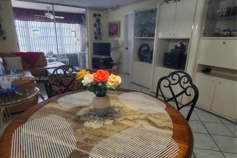Купить кондоминиум в Санрайз, Флорида 2 спальни, 78.97м2, № 2153507 - фото 7