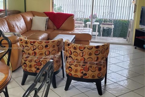 Купить кондоминиум в Санрайз, Флорида 2 спальни, 78.97м2, № 2153507 - фото 5