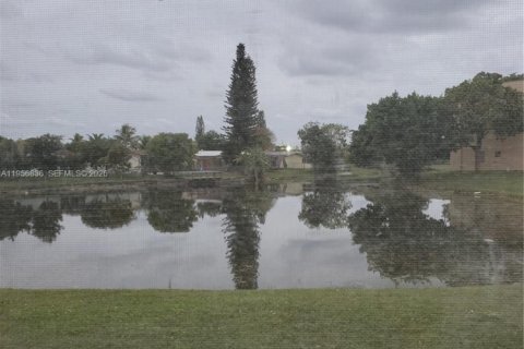 Купить кондоминиум в Санрайз, Флорида 2 спальни, 78.97м2, № 2153507 - фото 12