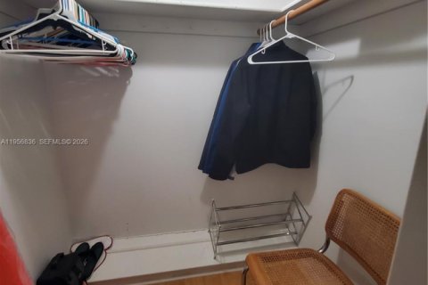 Купить кондоминиум в Санрайз, Флорида 2 спальни, 78.97м2, № 2153507 - фото 20