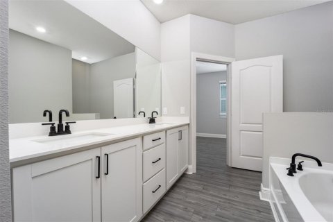 Casa en venta en Lake Alfred, Florida, 4 dormitorios, 171.96 m2 № 2122095 - foto 12