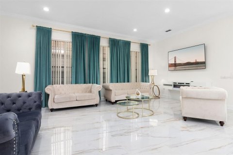 House in Four Corners, Florida 4 bedrooms, 308.34 sq.m. № 1875993 - photo 16