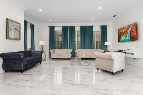 House in Four Corners, Florida 4 bedrooms, 308.34 sq.m. № 1875993 - photo 15