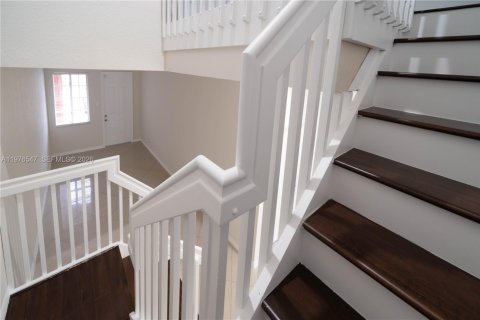 Townhouse in Dania Beach, Florida 3 bedrooms, 177.07 sq.m. № 2040500 - photo 22