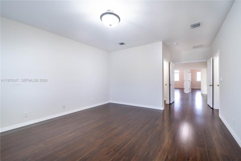 Townhouse in Dania Beach, Florida 3 bedrooms, 177.07 sq.m. № 2040500 - photo 27