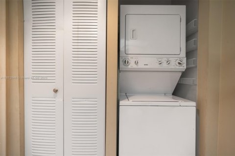 Condominio en alquiler en Pembroke Pines, Florida, 1 dormitorio, 97.08 m2 № 1898155 - foto 6