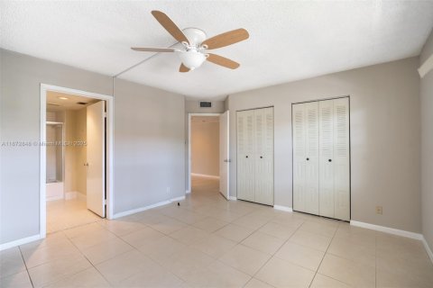 Condominio en alquiler en Pembroke Pines, Florida, 1 dormitorio, 97.08 m2 № 1898155 - foto 16