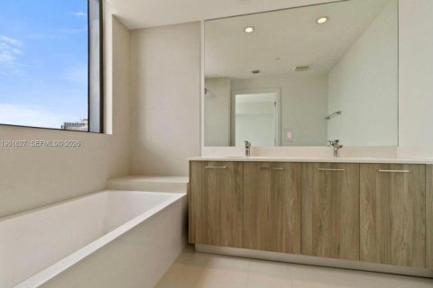 Купить кондоминиум в Майами, Флорида 6 комнат, 100.71м2, № 2025108 - фото 21