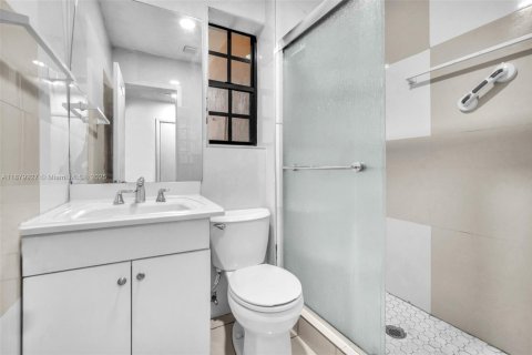 Propiedad comercial en venta en North Miami, Florida, 160.44 m2 № 1981389 - foto 21