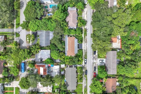 Propiedad comercial en venta en North Miami, Florida, 160.44 m2 № 1981389 - foto 12