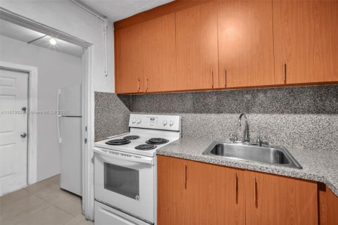 Propiedad comercial en venta en North Miami, Florida, 160.44 m2 № 1981389 - foto 22