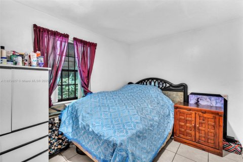 Propiedad comercial en venta en North Miami, Florida, 160.44 m2 № 1981389 - foto 18