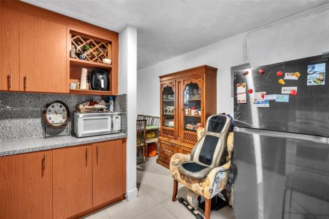 Propiedad comercial en venta en North Miami, Florida, 160.44 m2 № 1981389 - foto 23