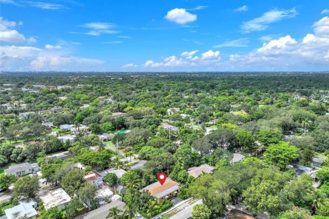 Propiedad comercial en venta en North Miami, Florida, 160.44 m2 № 1981389 - foto 9