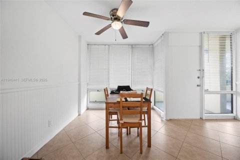 Купить виллу или дом в Бока-Ратон, Флорида 2 спальни, 119.01м2, № 2002770 - фото 13