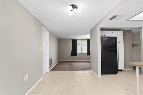 Casa en venta en Port Richey, Florida, 2 dormitorios, 80.27 m2 № 2388115 - foto 11
