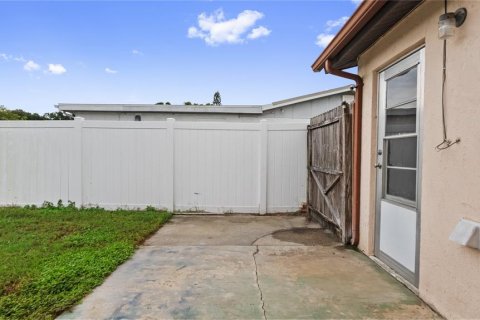 Casa en venta en Port Richey, Florida, 2 dormitorios, 80.27 m2 № 2388115 - foto 21