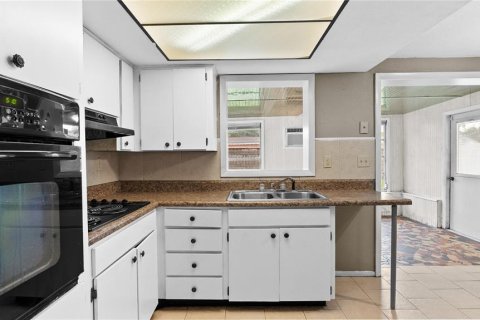 Casa en venta en Port Richey, Florida, 2 dormitorios, 80.27 m2 № 2388115 - foto 10