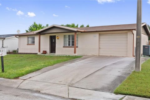 Casa en venta en Port Richey, Florida, 2 dormitorios, 80.27 m2 № 2388115 - foto 2