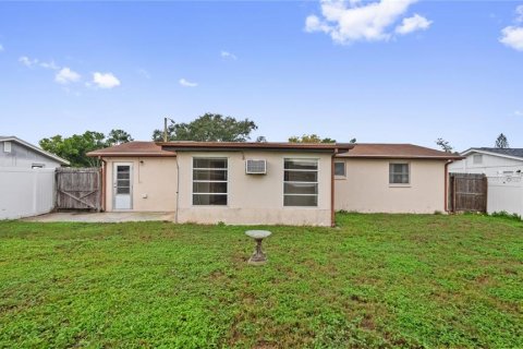 Casa en venta en Port Richey, Florida, 2 dormitorios, 80.27 m2 № 2388115 - foto 23