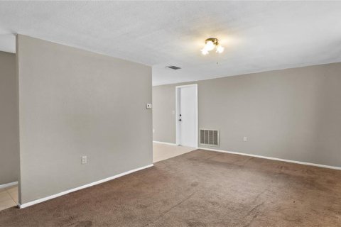 Casa en venta en Port Richey, Florida, 2 dormitorios, 80.27 m2 № 2388115 - foto 6