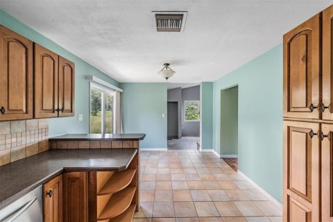 House in Mascotte, Florida 3 bedrooms, 176.33 sq.m. № 1852923 - photo 13