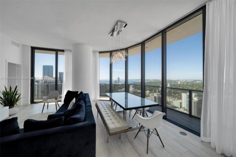 Copropriété à vendre à Miami, Floride: 3 chambres, 119.84 m2 № 1892751 - photo 3