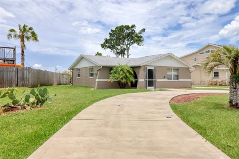 House in Hudson, Florida 3 bedrooms, 137.5 sq.m. № 1817910 - photo 4