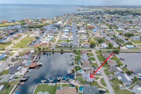 House in Hudson, Florida 3 bedrooms, 137.5 sq.m. № 1817910 - photo 29