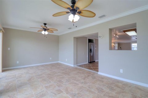House in Hudson, Florida 3 bedrooms, 137.5 sq.m. № 1817910 - photo 14