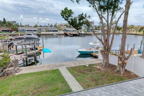 House in Hudson, Florida 3 bedrooms, 137.5 sq.m. № 1817910 - photo 24