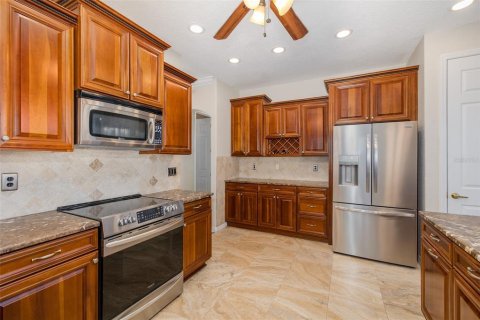 Villa ou maison à vendre à Holiday, Floride: 3 chambres, 219.9 m2 № 2208842 - photo 9