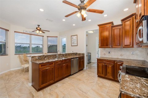 Villa ou maison à vendre à Holiday, Floride: 3 chambres, 219.9 m2 № 2208842 - photo 6