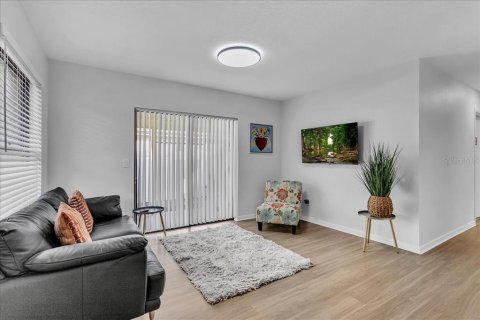 Villa ou maison à louer à Tampa, Floride: 4 chambres, 117.06 m2 № 2412561 - photo 17