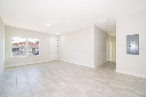 Villa ou maison à louer à Kissimmee, Floride: 3 chambres, 122.82 m2 № 2231842 - photo 10