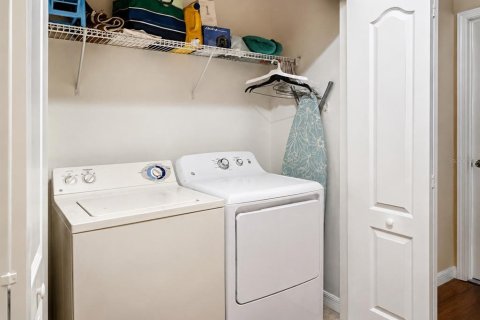 Townhouse in Davenport, Florida 2 bedrooms, 99.96 sq.m. № 2236057 - photo 9